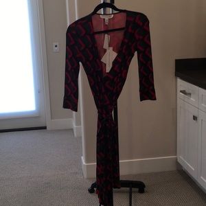 DVF women’s classic wrap dress!